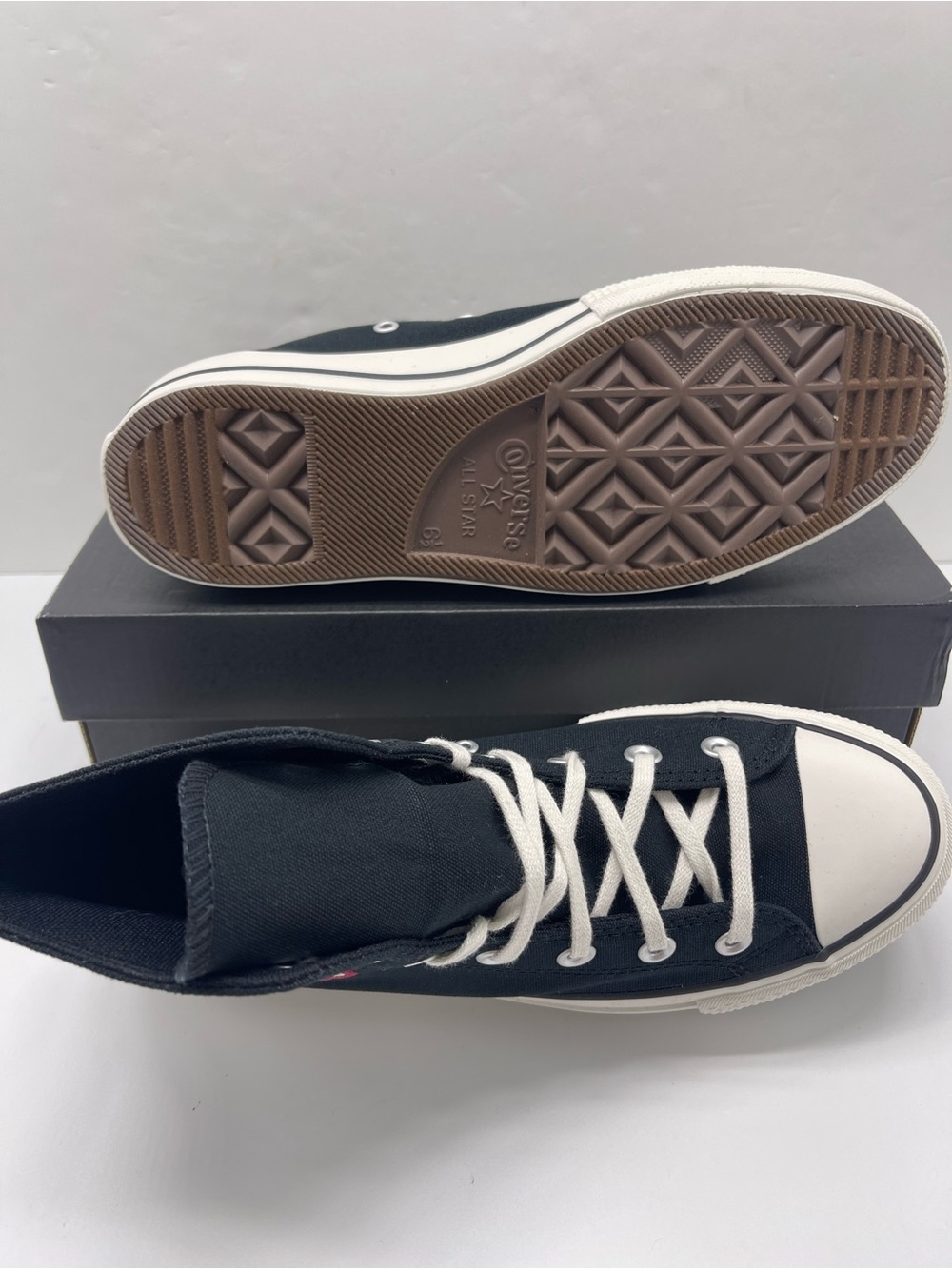 Converse A15534F
CTAS LIFT HI
BLACK/WHITE/SUNNY ANGLE Platform Sneakers - Picture 5 of 16